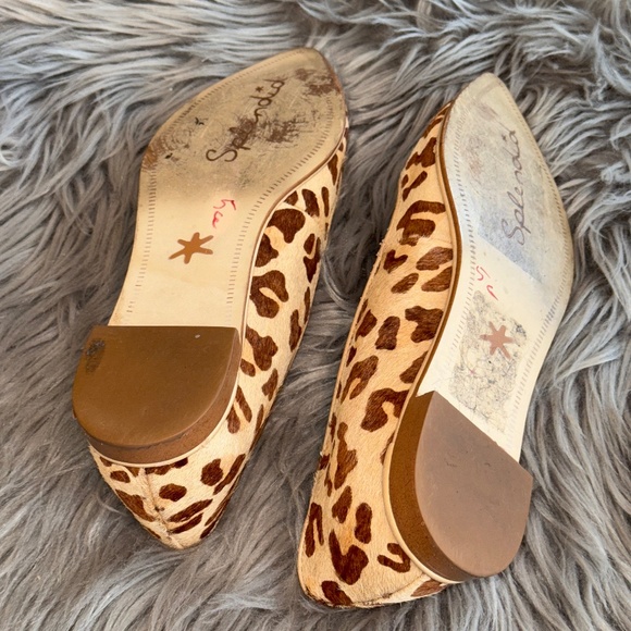 Anthropologie Splendid Calf Hair Leopard Print Pointed Toe Flat Size 6.5 - Picture 8 of 9